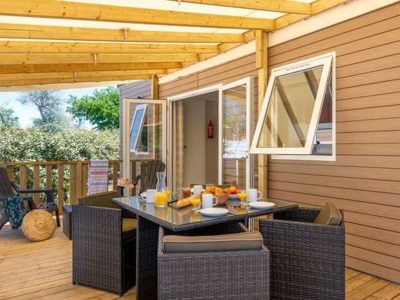 campsite-park-umag-premium-b-for-6-persons-exterior-terrace