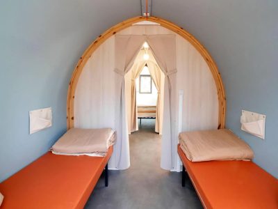 sivinos-camping-boutique-glamping-tent-coco-suite-interior-single-beds-ii