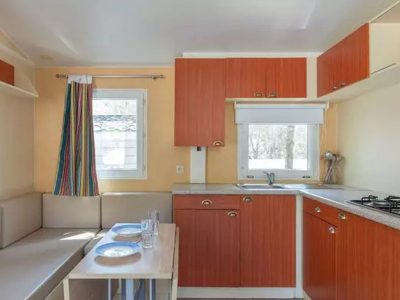 camping-brioni-mobile-home-classic-interior-kitchen-view