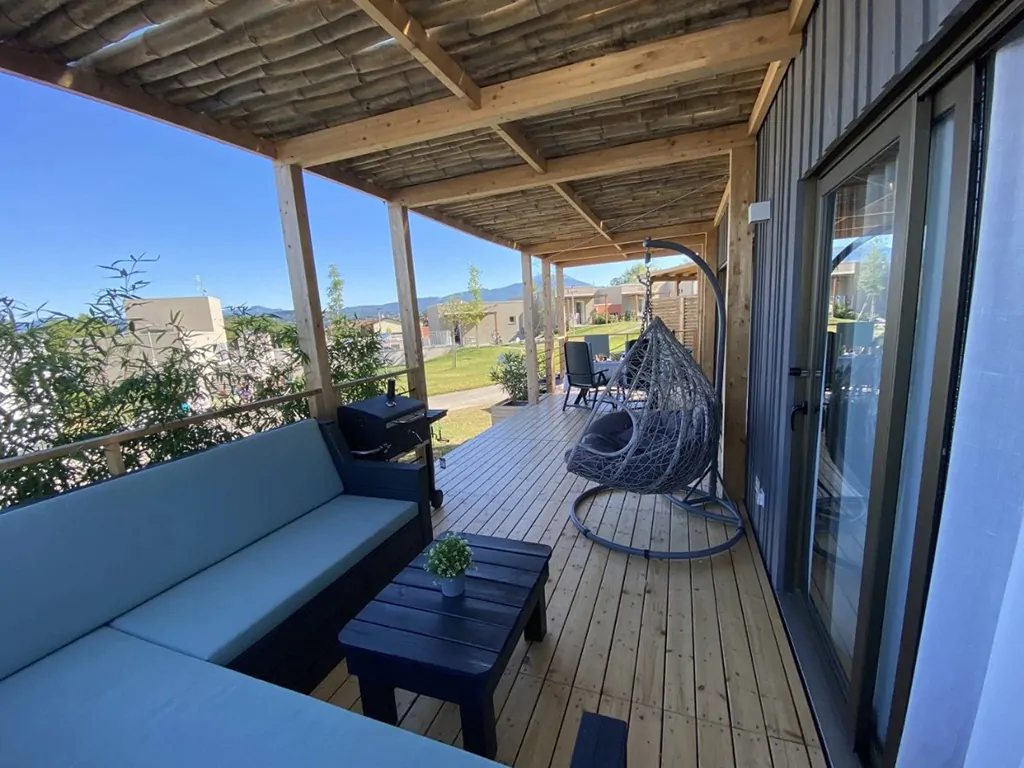 camping-cisano-san-vito-mobile-home-exterior-terrace