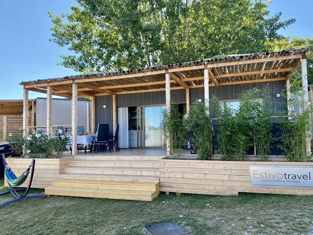 camping-cisano-san-vito-mobile-home-exterior