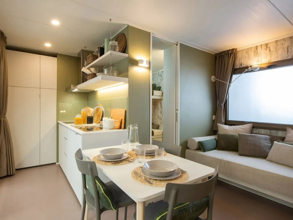 camping-cisano-san-vito-mobile-home-interior-kitchen