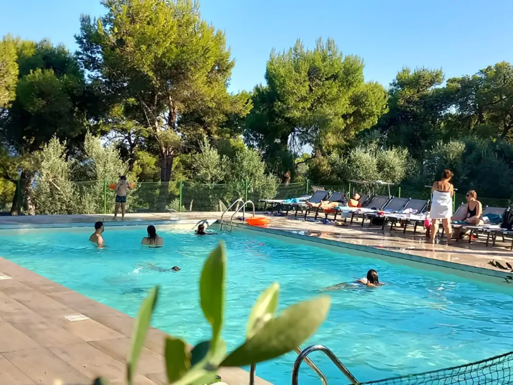 camping-la-scogliera-pool-i