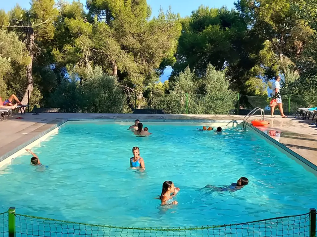 camping-la-scogliera-pool-ii