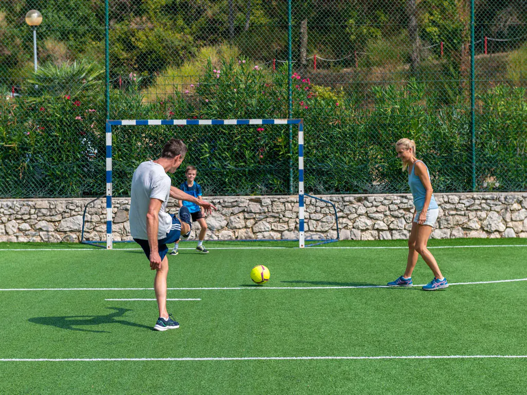 campsite-oliva-activities-football