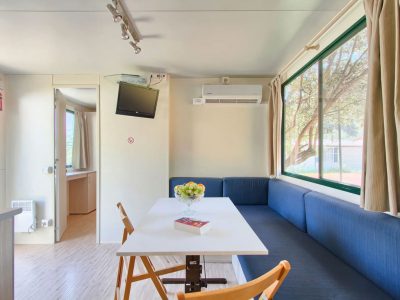 campsite-oliva-mobile-home-standard-interior-living-room-table