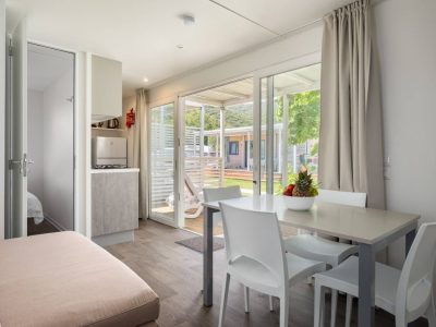 kamp-oliva-premium-for-6-living-room