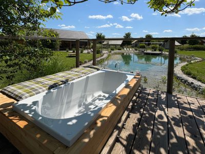 kolpa-resort-glaming-chokeberry-exterior-terrace-tub