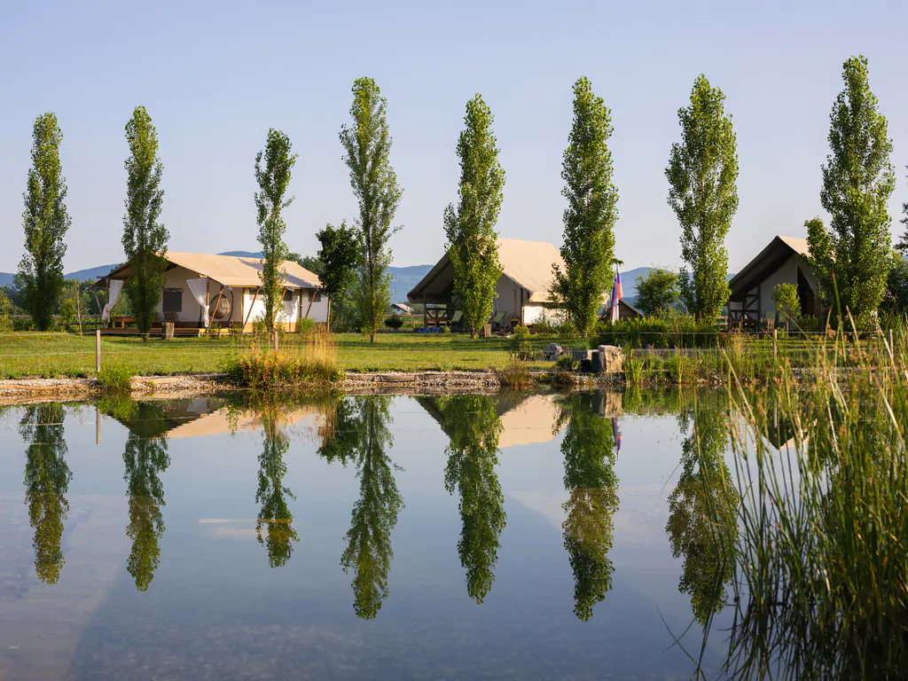 kolpa-resort-glaming-exterior-camp-natural-pool-ii