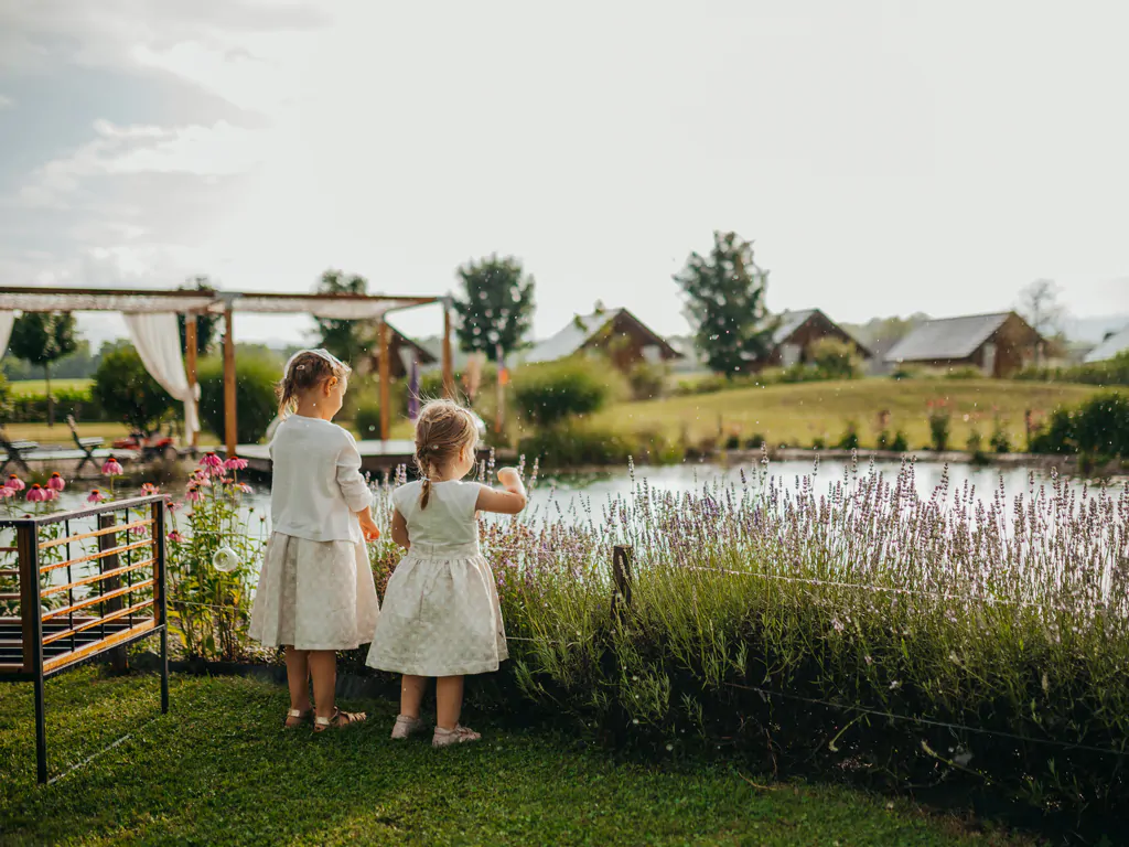 kolpa-resort-glaming-exterior-children-pool