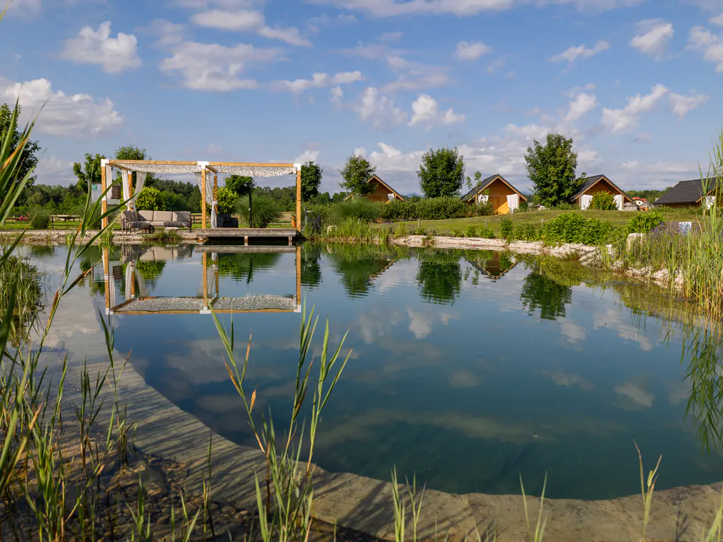 kolpa-resort-glaming-exterior-natural-pool-view