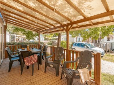 campsite-klenovica-comfort-exterior-terrace
