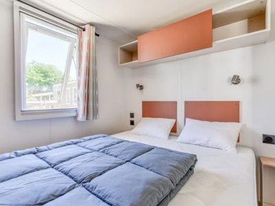 campsite-klenovica-comfort-interior-double-bed