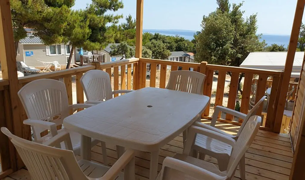 campsite-simuni-classic-plus-exterior-terrace