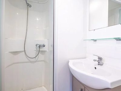 campsite-simuni-classic-plus-interior-bathroom