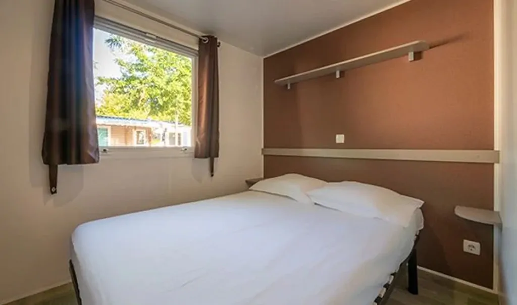 campsite-simuni-classic-plus-interior-double-bed