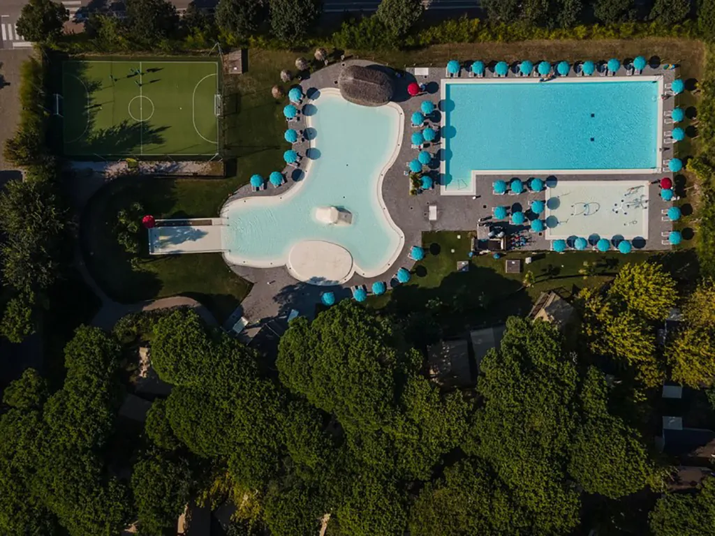 camping-malibu-beach-outdoor-pool-air-view-i