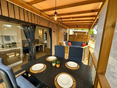 camping-malibu-mobile-home-exterior-terrace