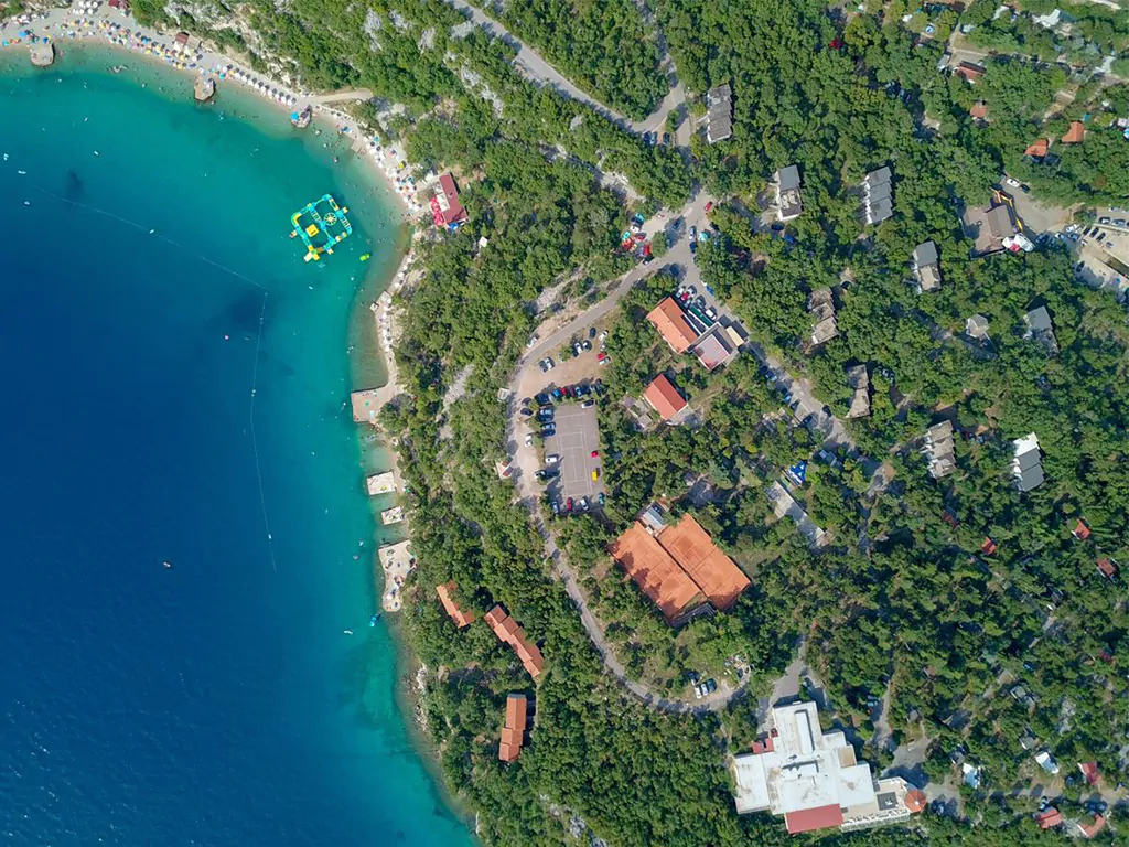 campsite-kacjak-view-from-above