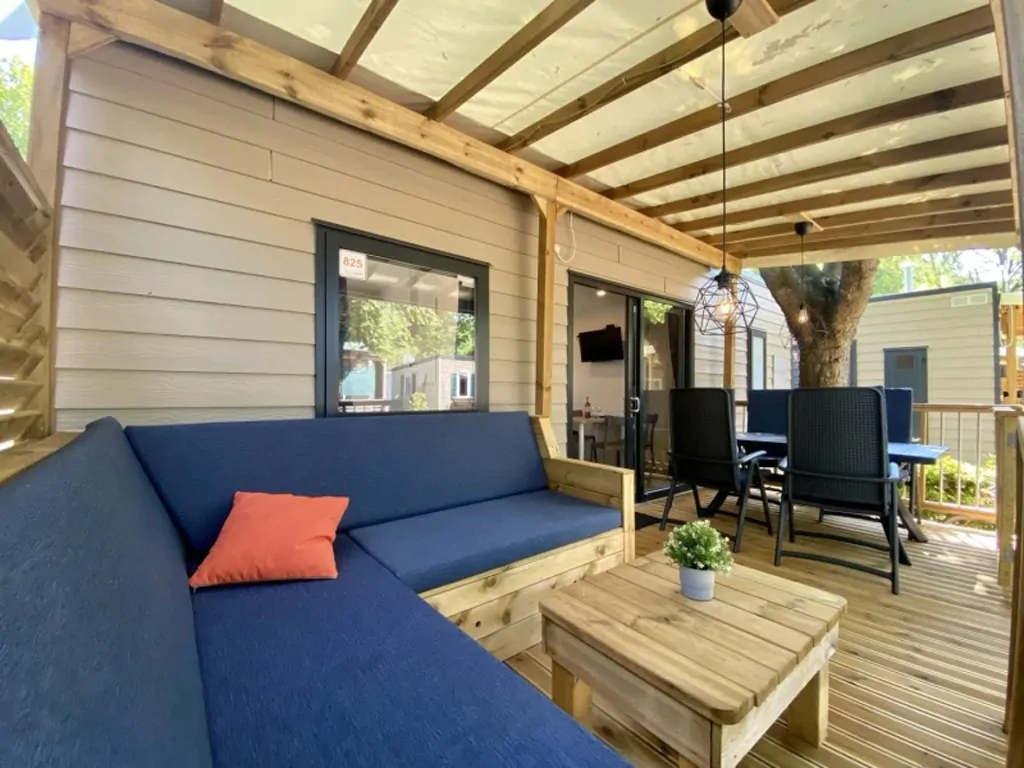 campsite-pra-delle-torri-estivo-premium-elegante-exterior-terrace
