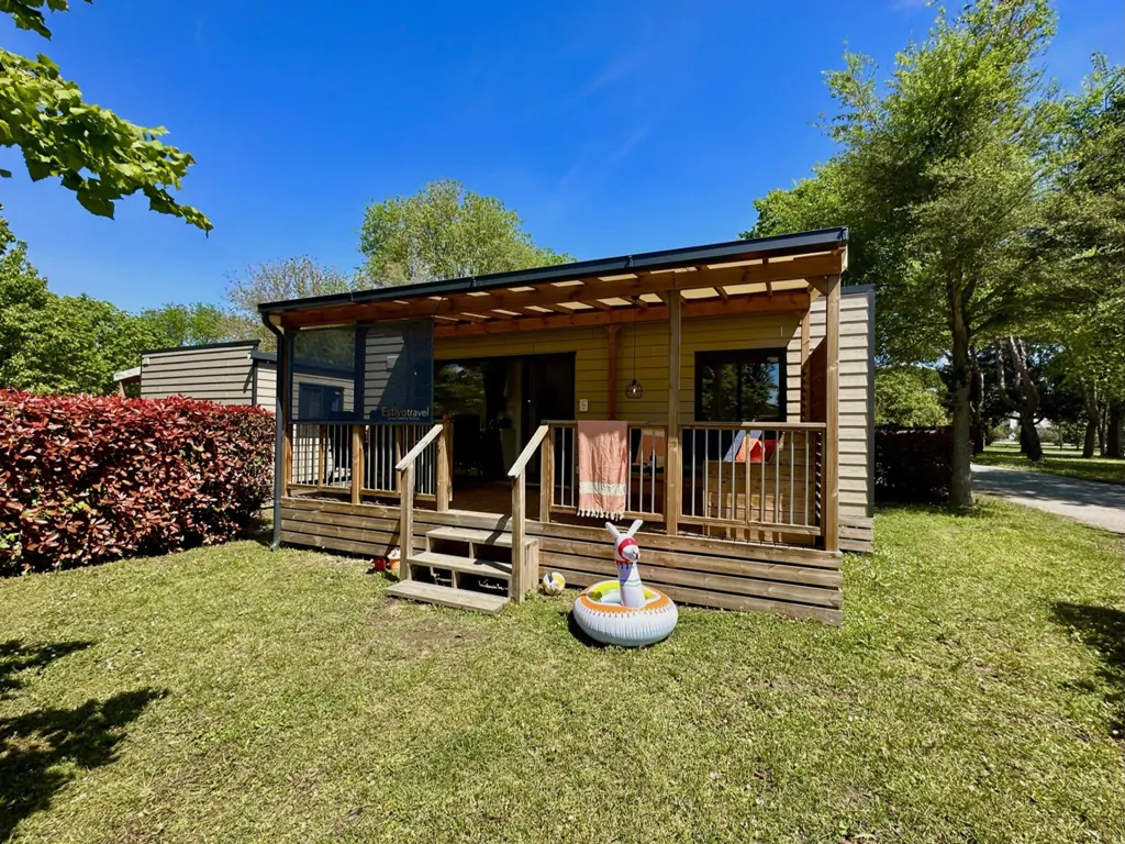 campsite-pra-delle-torri-estivo-premium-plus-village-exterior-front-view