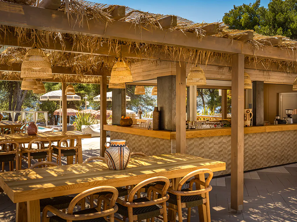 hvar-villas-resort-beach-bar-iv