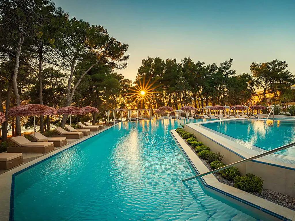 hvar-villas-resort-outdoor-pool