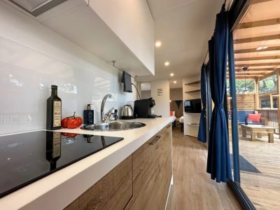 malibu-beach-restort-estivo-premium-deluxe-kitchen
