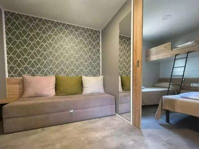 mobile-home-comfort-pet-villaggio-san-francesco-interior-bunk-beds