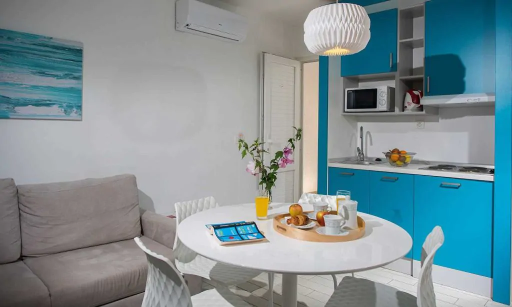 port-9-residence-apartmant-vinea-living-room-kitchen