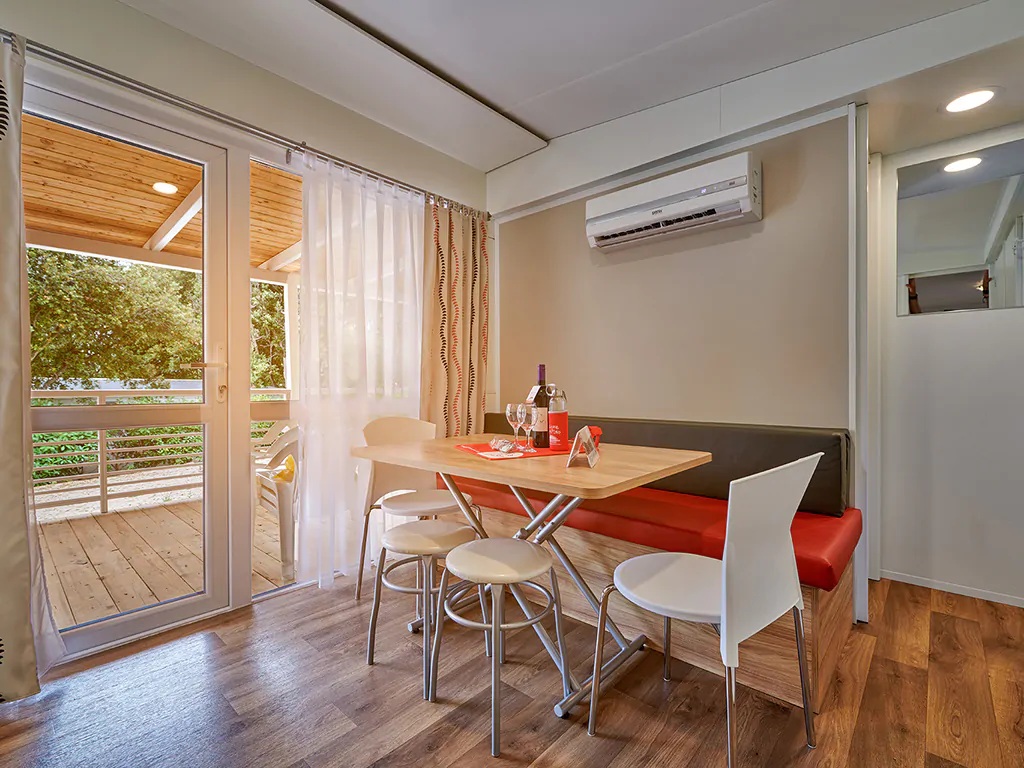 camping-bijela-uvala-mobile-home-premium-interior