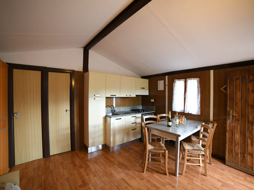 camping-c-era-una-volta-bungalow-interior-kitchen