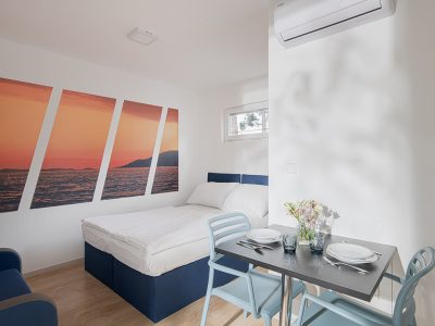 elements-camping-selce-studio-mobile-home-interior-bedroom
