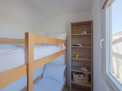 elements-selce-studio-mobile-home-for-7-interior-bedroom-bunk-bed