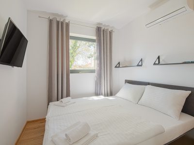 elements-selce-studio-mobile-home-for-4-interior-bedroom