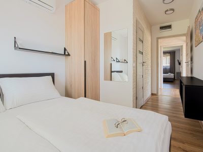 elements-selce-studio-mobile-home-for-4-interior-bedroom-i