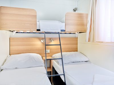 mobile-home-classic-a-interior-bedroom-single-beds