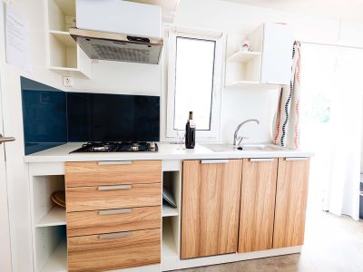 mobile-home-premium-a-interior-kitchen-2