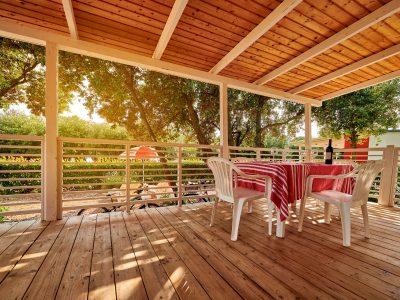 mon-perin-mobile-home-premium-i-exterior-terrace