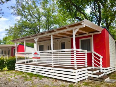 camping-bijela-uvala-premium-a-plus-exterior-frontview
