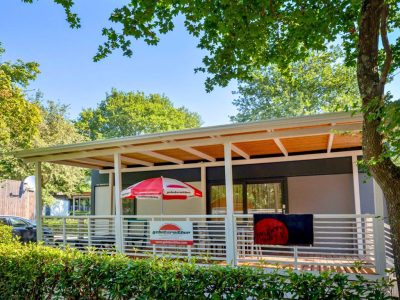 camping-bijela-uvala-premium-la-exterior-frontview