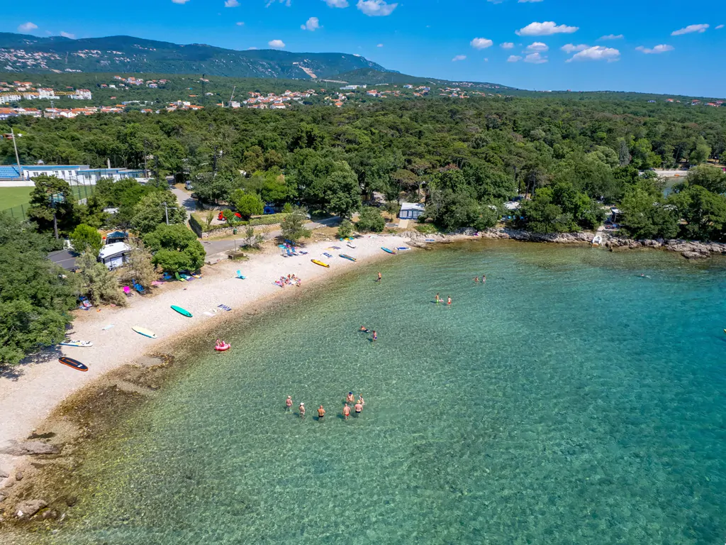 campsite-ostro-exterior-beach-sup-kayak