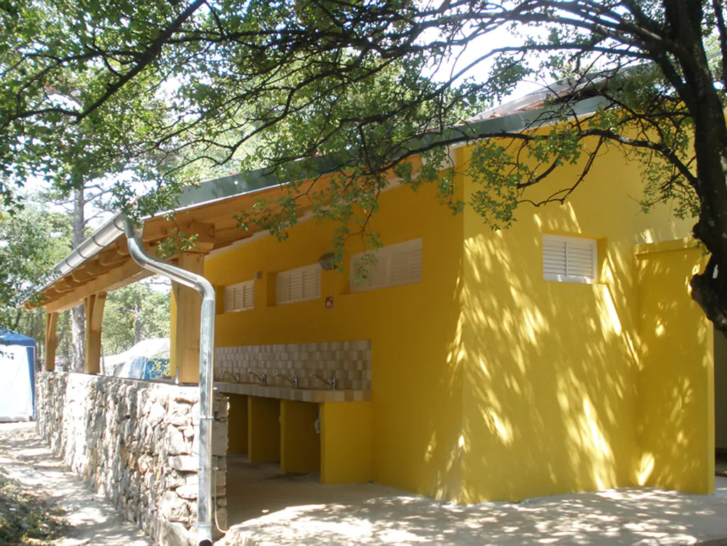 campsite-ostro-exterior-sanitary-sinks-ii