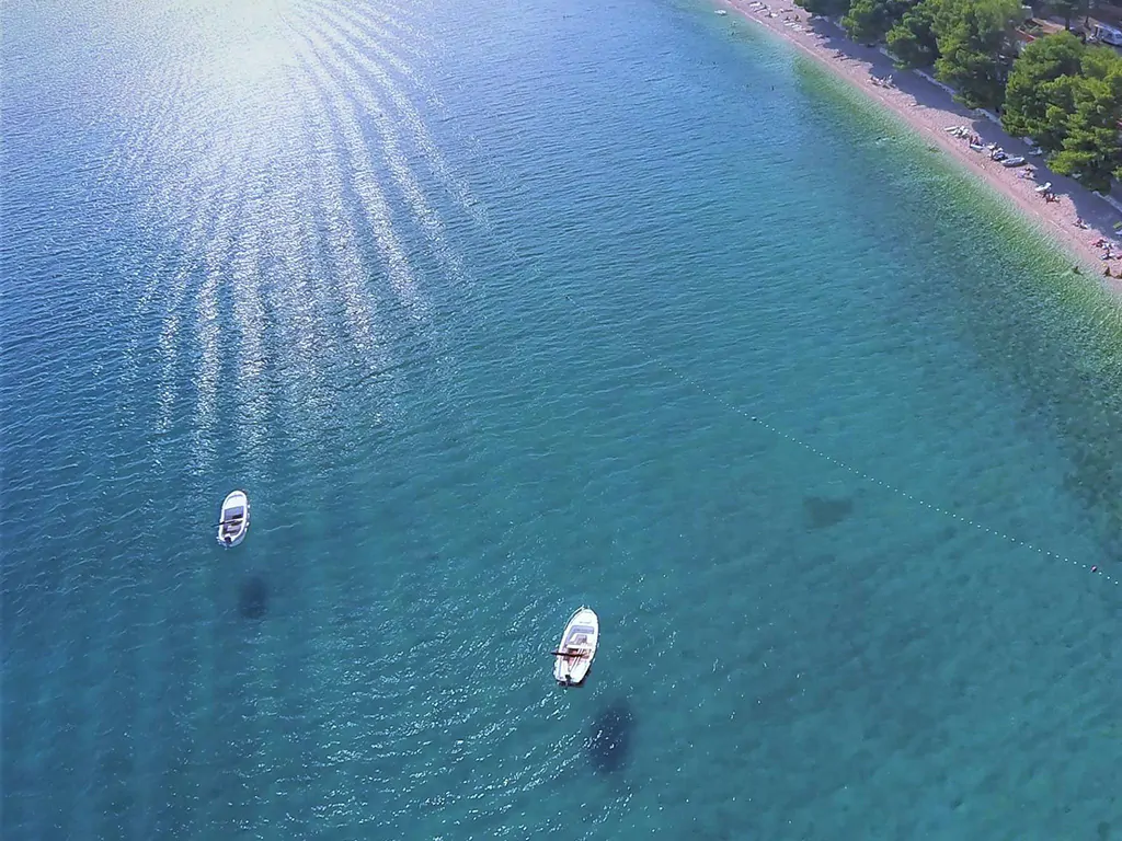 camping-dole-beach-view-from-above