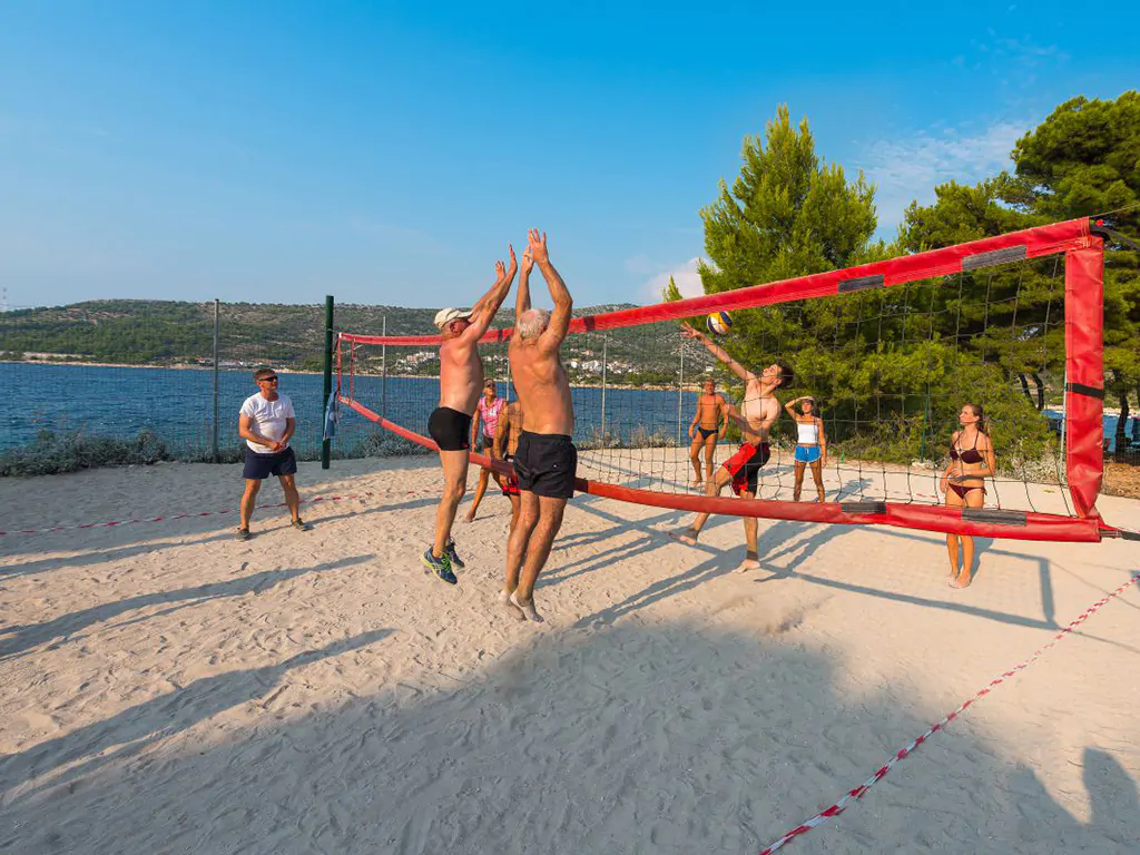 campsite-adriatic-beach-volley