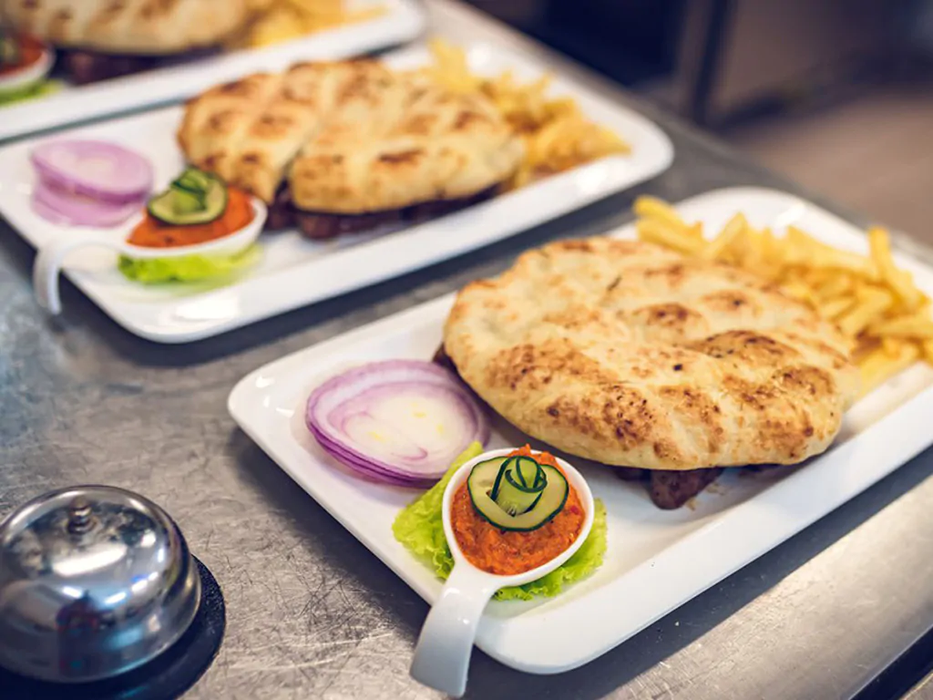 campsite-adriatic-restaurant-cevapcici