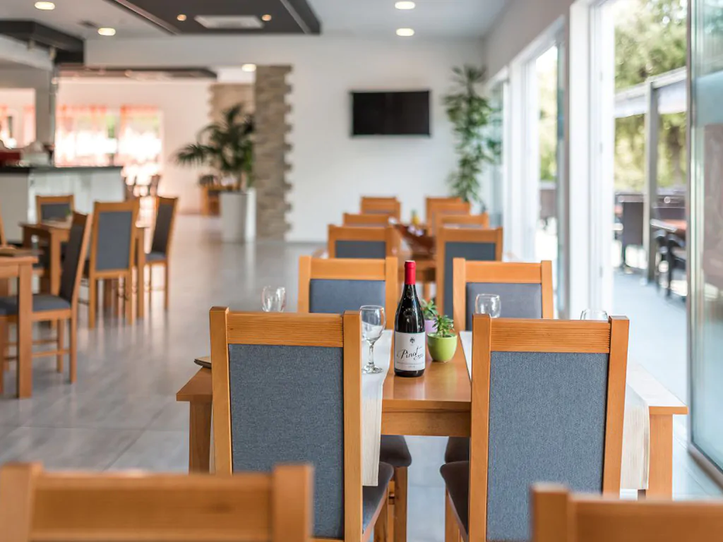 campsite-adriatic-restaurant-interior