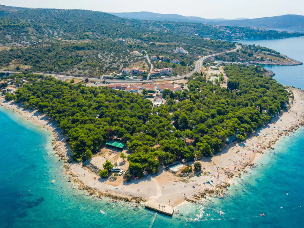 campsite-adriatic-view-from-above