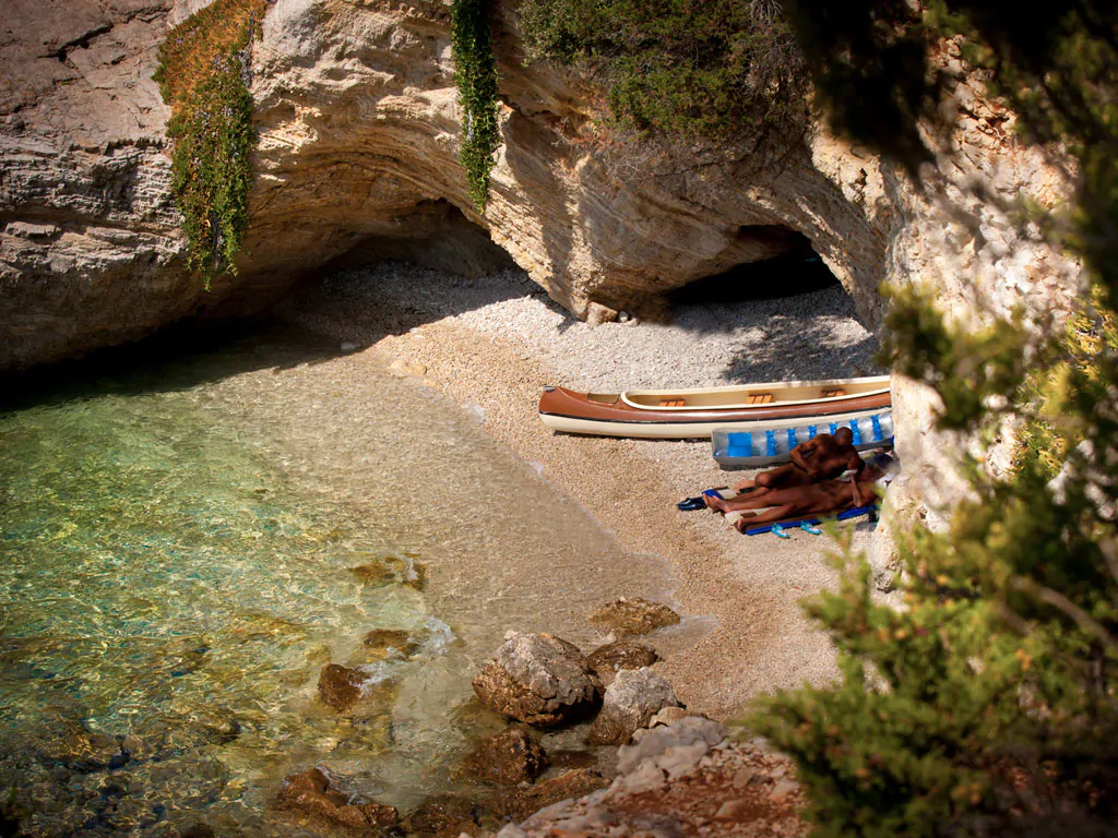 campsite-baldarin-pebbles-beach-2