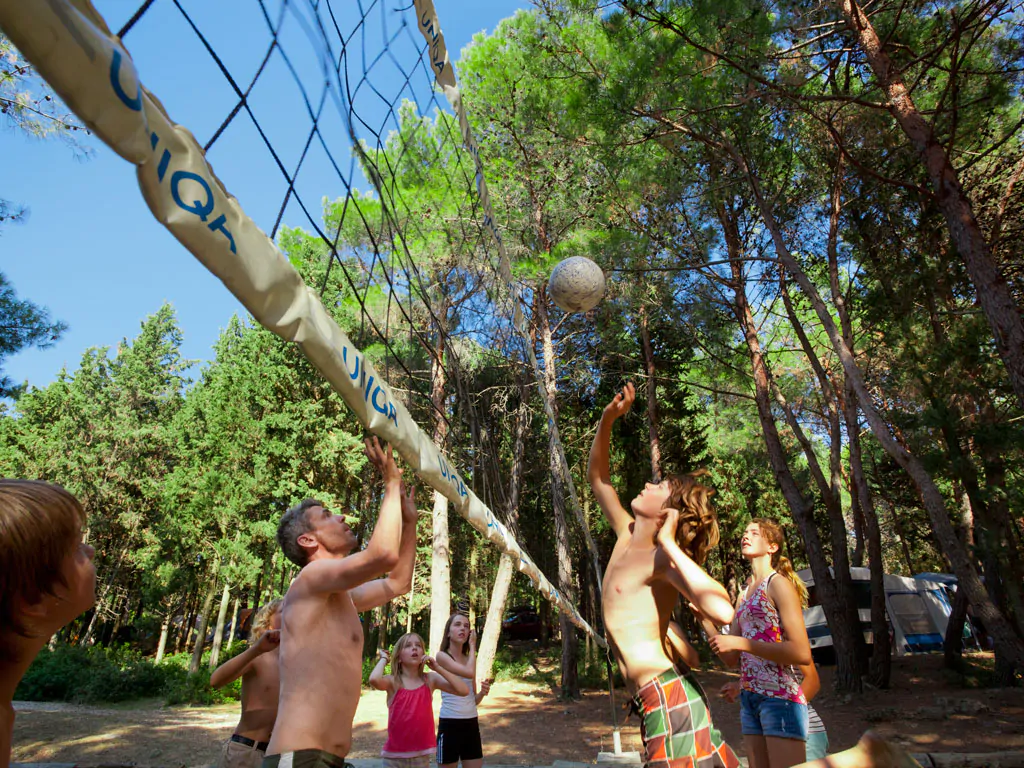 campsite-bijar-volley-ball-2